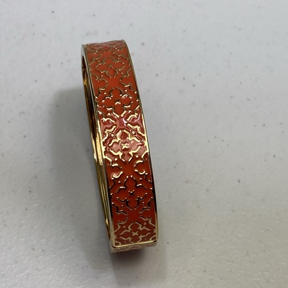 Avon Lacy Hinged Bangle - Picture 3 of 10